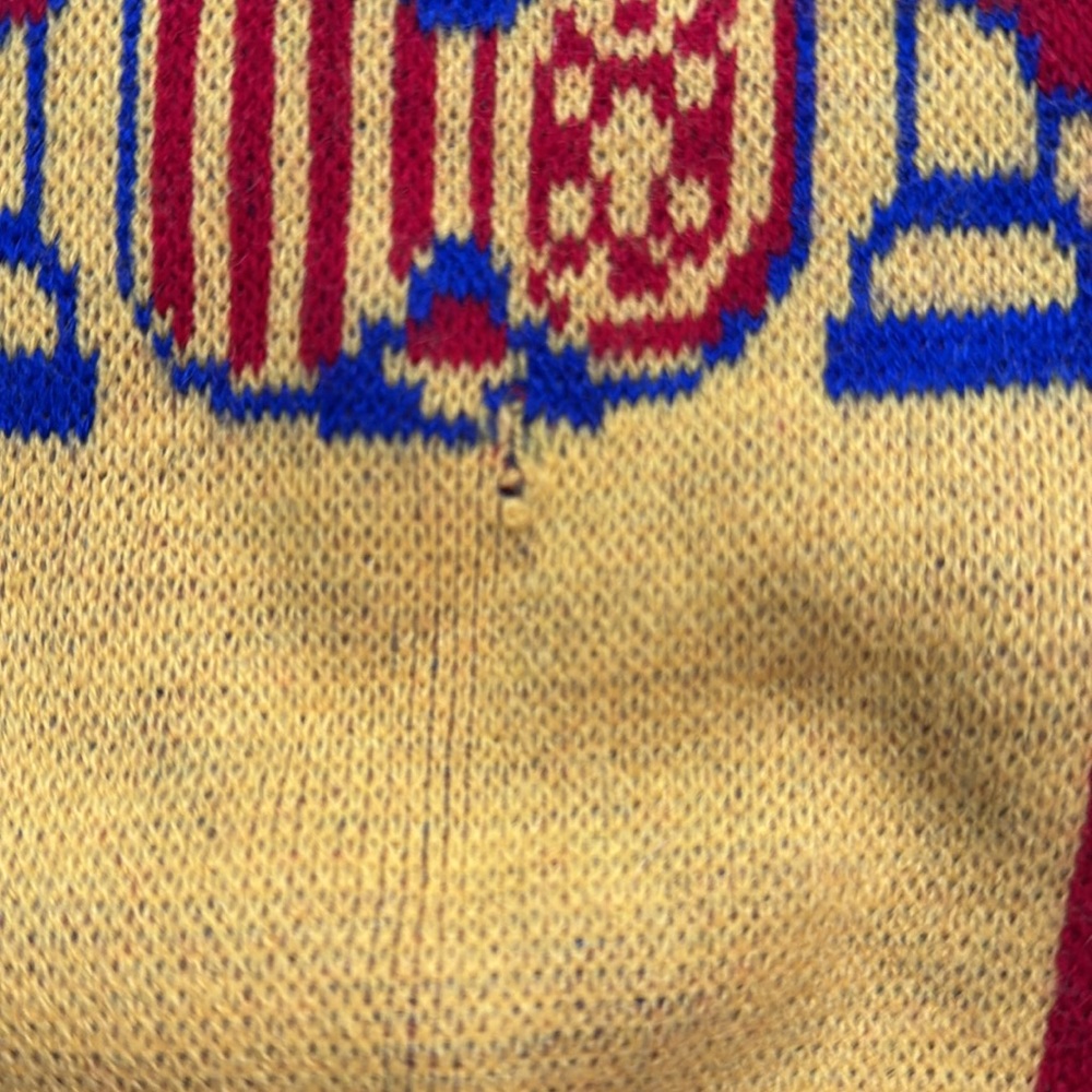 Spain Knit Soccer Fan Scarf - Picture 8 of 11
